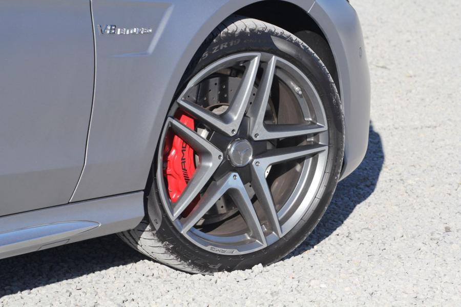  Mercedes-Benz E63 AMG S 4Matic 2014 года  (фото 29 из 34)